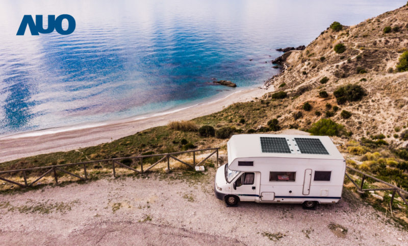 「可撓輕量化太陽光電板SunCurva」使用輕量特殊耐候型複合板取代傳統太陽能板的玻璃前板，不僅降低70%重量，每米平方僅3Kg；具有抗衝擊性能及通過電磁相容性測試，可應用於交通運輸工具，如露營車、遊艇等